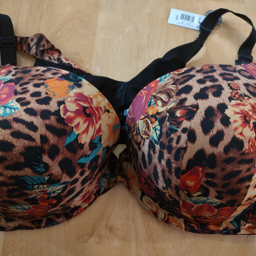 Torrid plunge boost bra